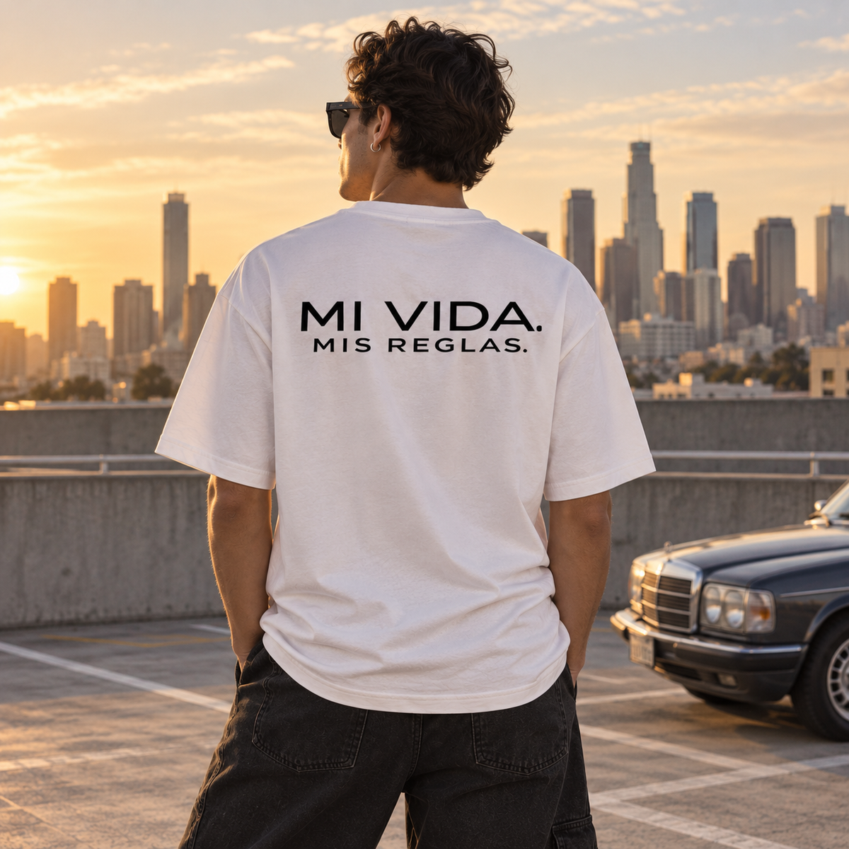 RAÍCES MI VIDA. MIS REGLAS. Heavy Oversized Tee – Lifestyle- und Produktaufnahme 3