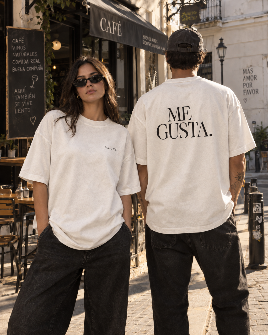 RAÍCES ME GUSTA Heavy Oversized Tee – Lifestyle- und Produktaufnahme 1