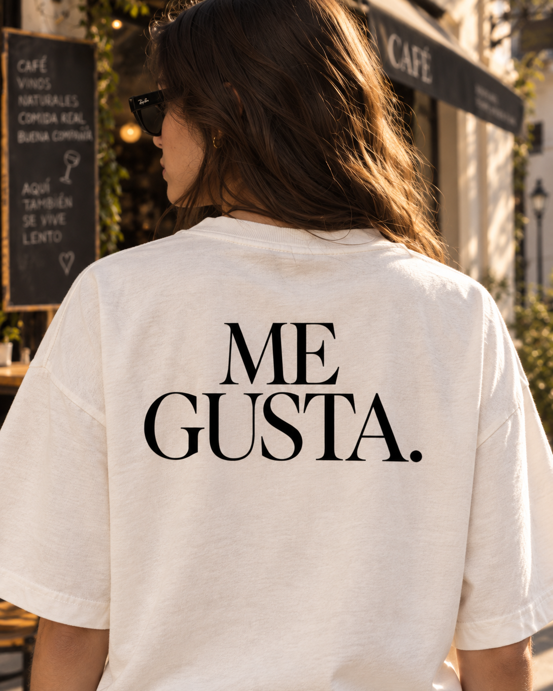 RAÍCES ME GUSTA Heavy Oversized Tee – Lifestyle- und Produktaufnahme 4