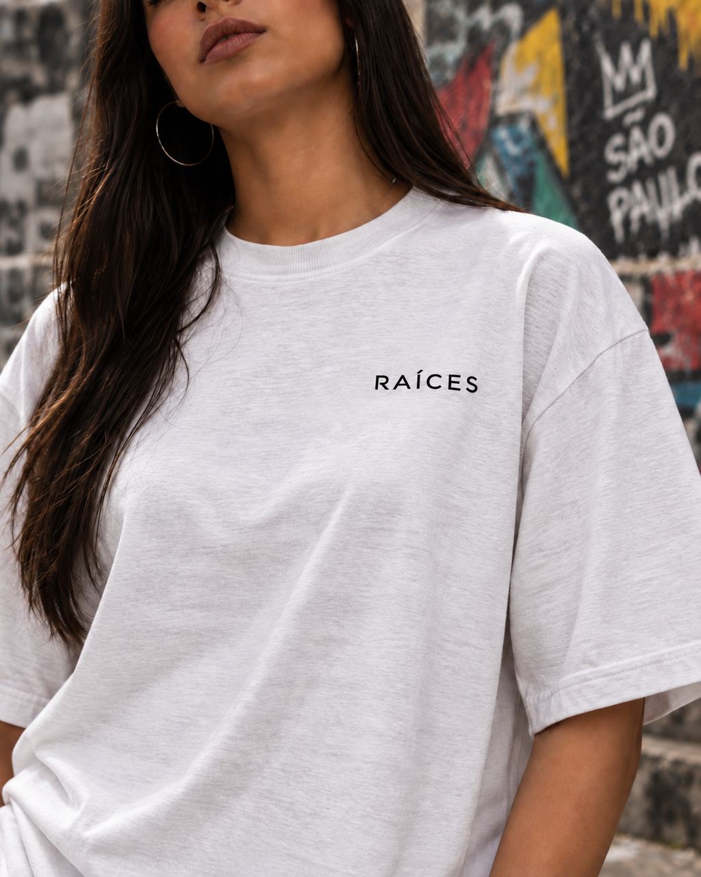 RAÍCES LA VIDA LOCA Heavy Oversized Tee – Lifestyle- und Produktaufnahme 5